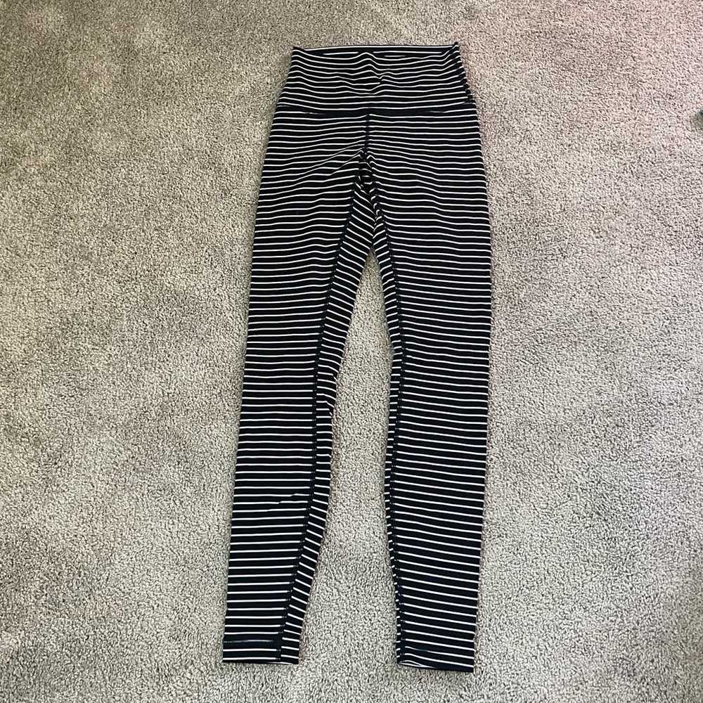 Lululemon Striped Wunder Unders Size 4